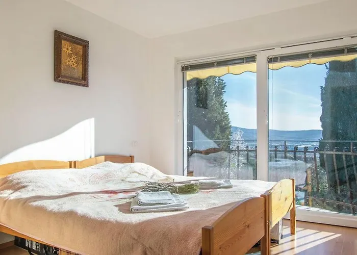 Between The Vineyard